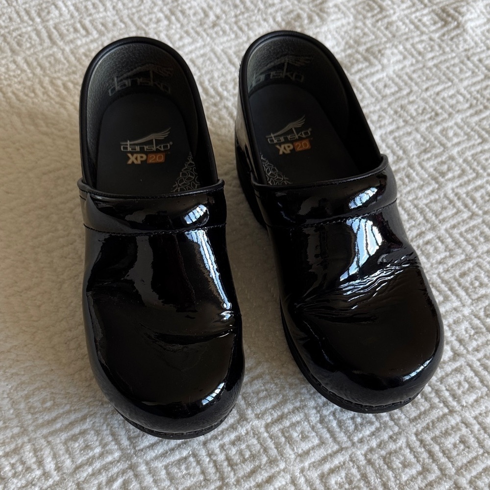 Dansko XP2.0 Professional Clogs Size 38